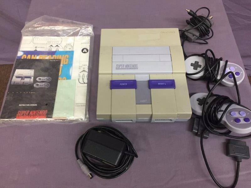 lot 8 image: Super Nintendo Deck Complete