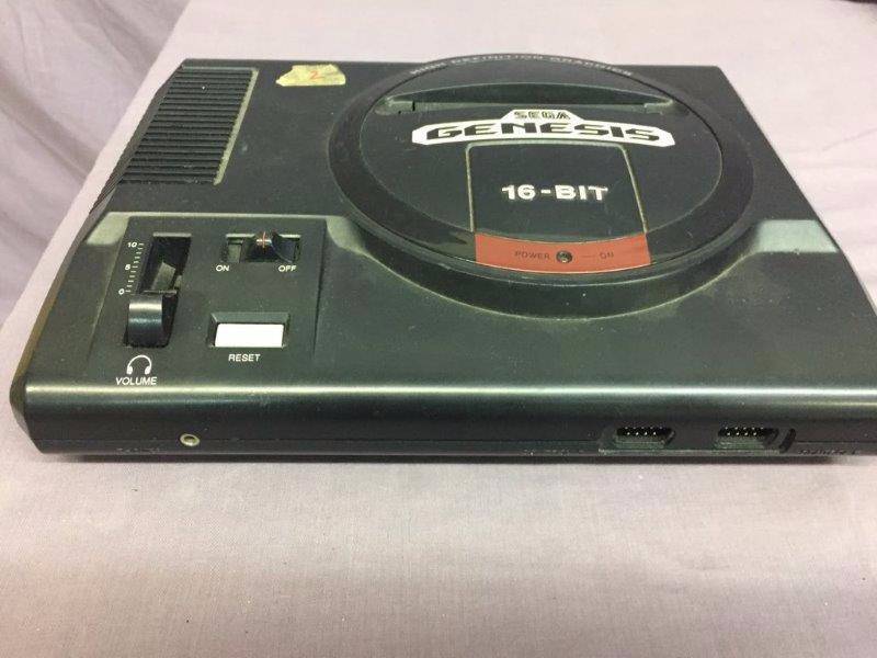 lot 9 image: Sega Genesis Deck