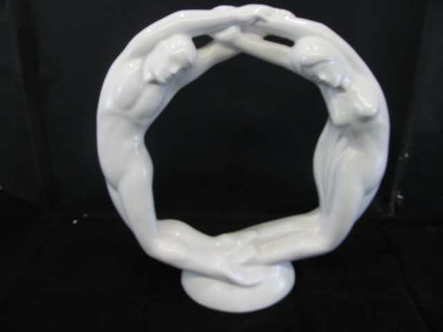 lot 5 image: Vintage Haeger Round Nude Sculpture