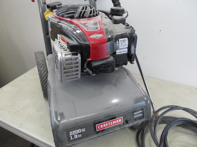 lot 58 image: Craftsman 550 Series 2200 PSI Power Washer