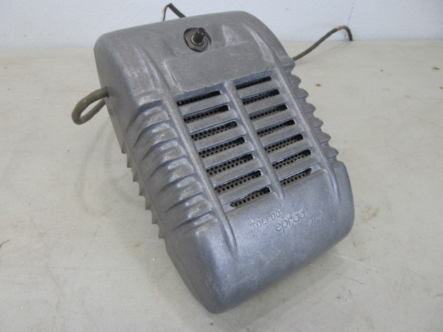 lot 39 image: Vintage Toledo Eprad Drive-In Speaker