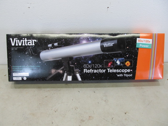 lot 67 image: NEW IN BOX Vivitar Telescope