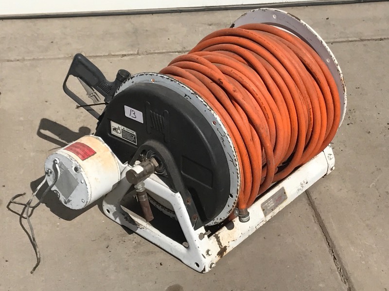lot 13 image: Hannay Commercial 12Volt Powered Ho...