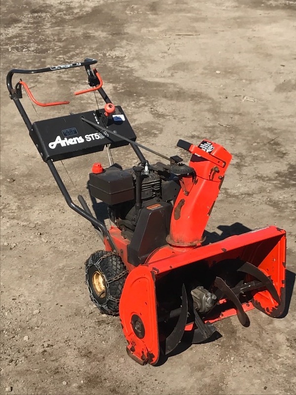 lot 35 image: Ariens ST524 Two-Stage Snowblower, ...