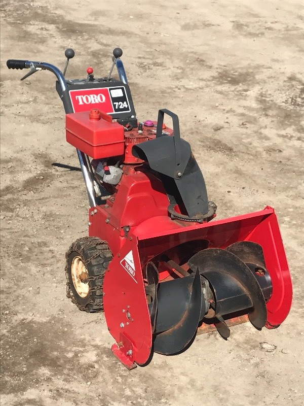 lot 36 image: Toro 724 Two-Stage Snowblower, 7HP...