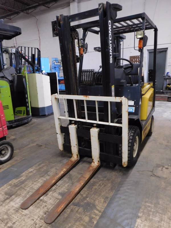 2500lb Yale Sumitomo Forklift