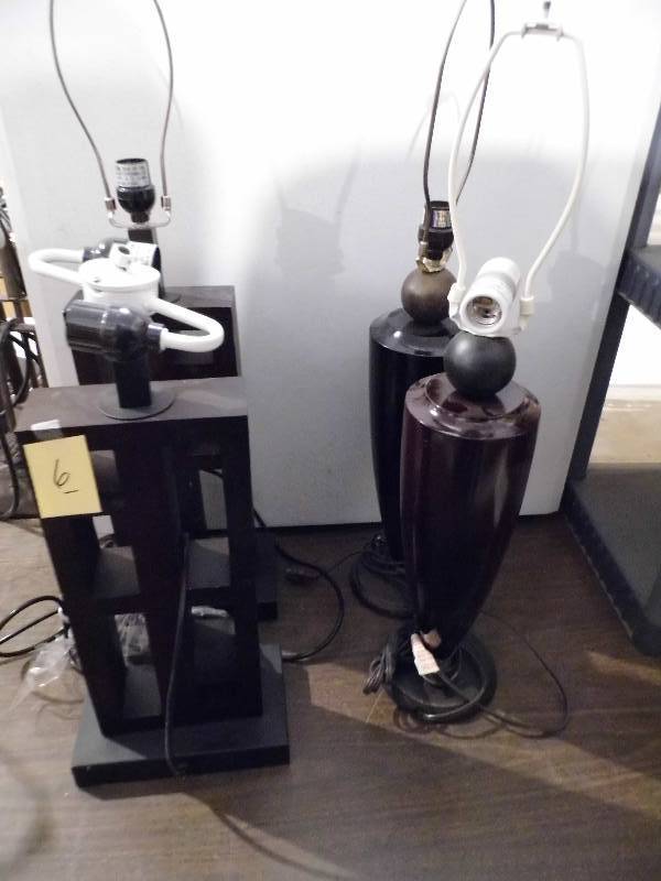 lot 6 image: 4 Lamps