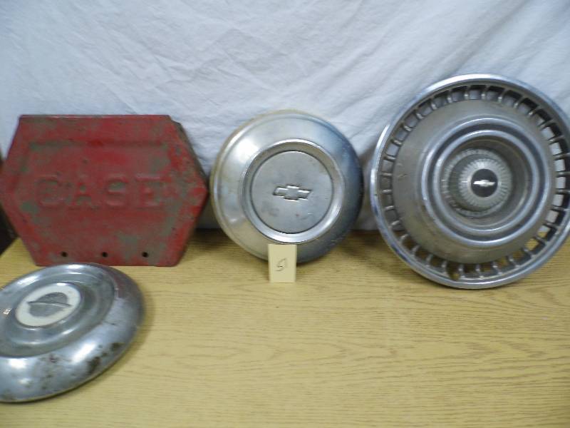 lot 51 image: Hubcaps - Case Cover