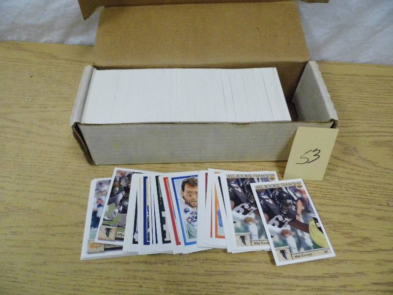 lot 53 image: Football Cards