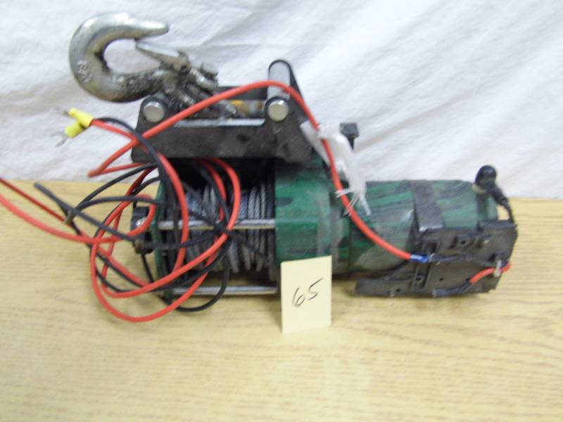 lot 65 image: Electric Winch