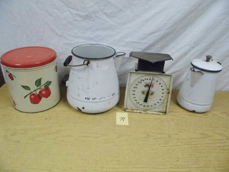 lot 74 image: Enamelware & Scale