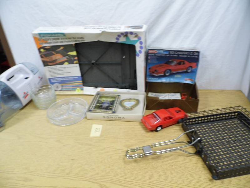 lot 83 image: Paper Trimmer - Bissell