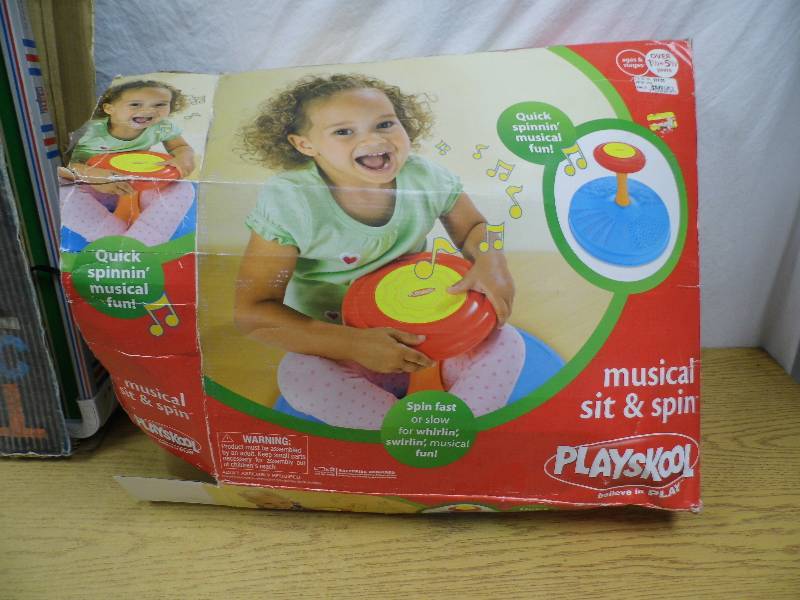 lot 90 image: Games - Sit & Spin