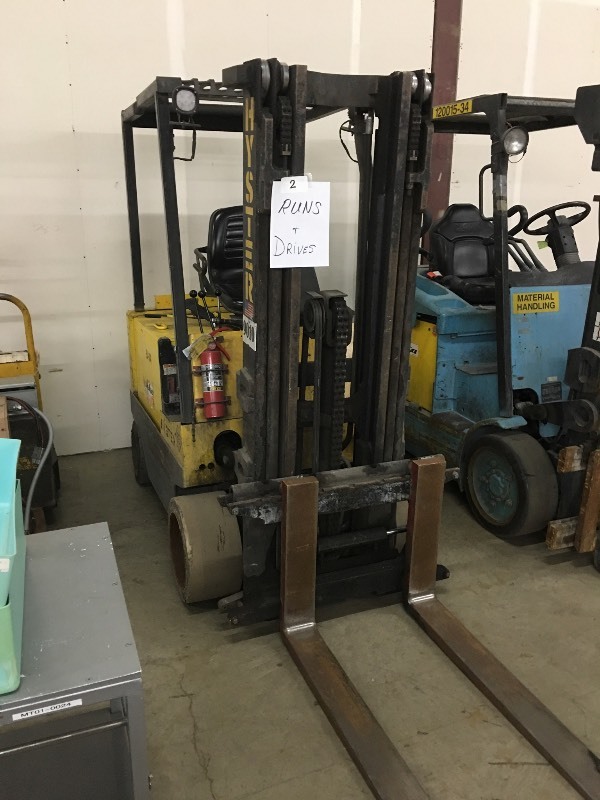 Electric forklift