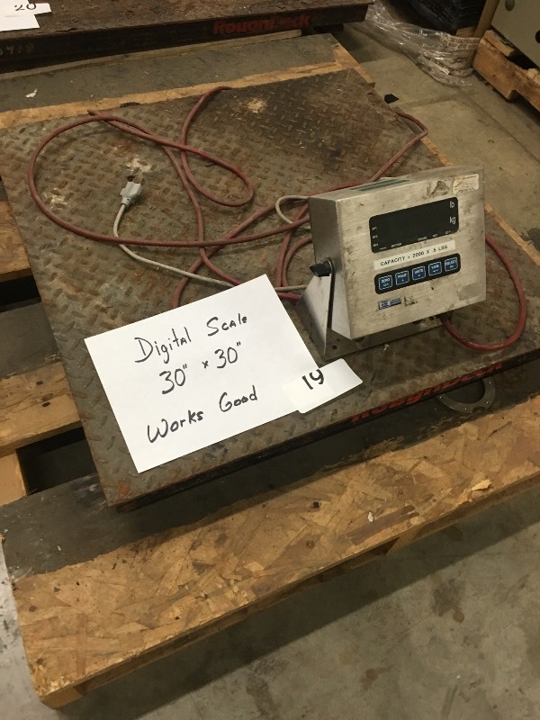 Digital floor scale