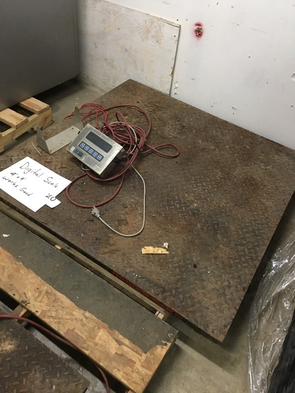 Digital floor scale