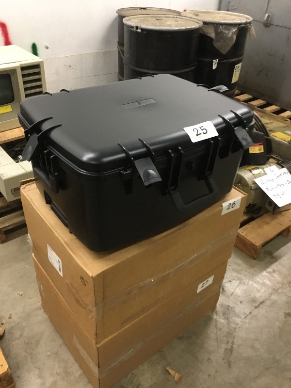 Single latching hard travel case
