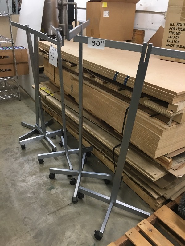 Lot of 5 clothing racks