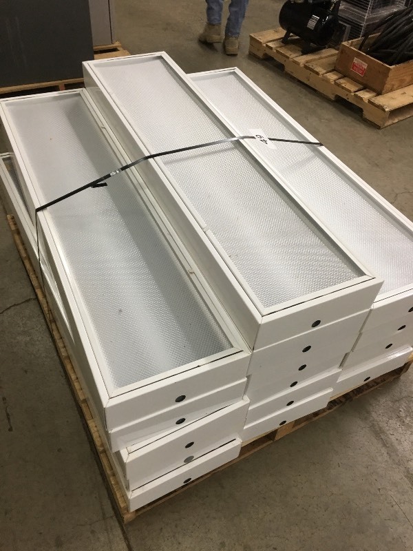 16 fluorescent lights