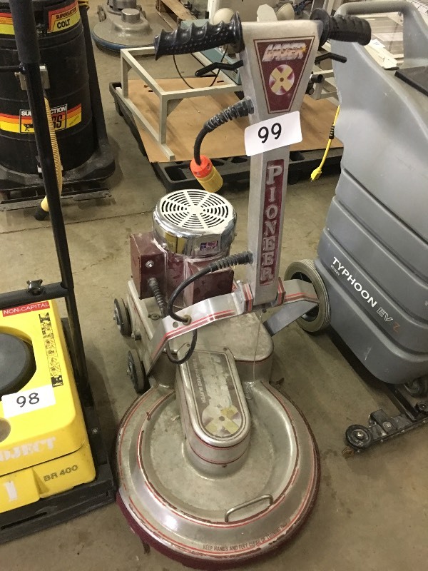 Floor scrubber
