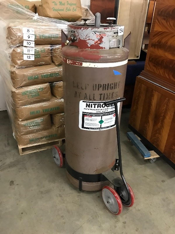 Nitrogen tank and dolly