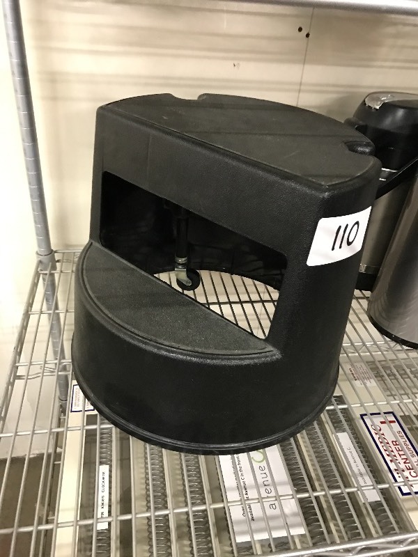 Small step stool