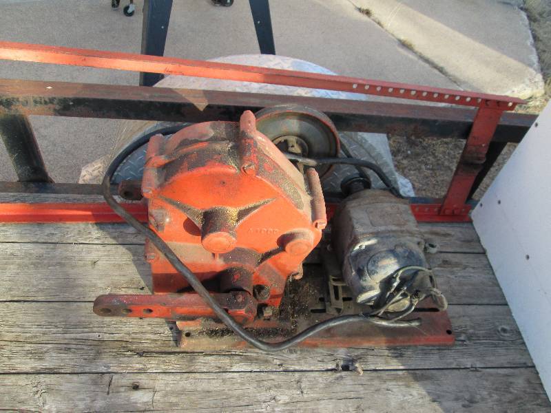 lot 14 image: Windmill Pump Jack