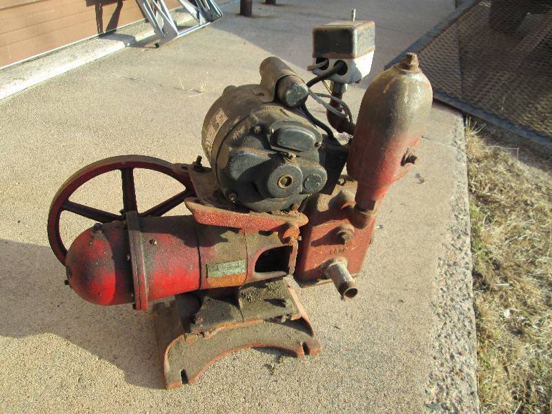 lot 16 image: Vintage H.D. Hudson MFG Co Pump Hit Miss