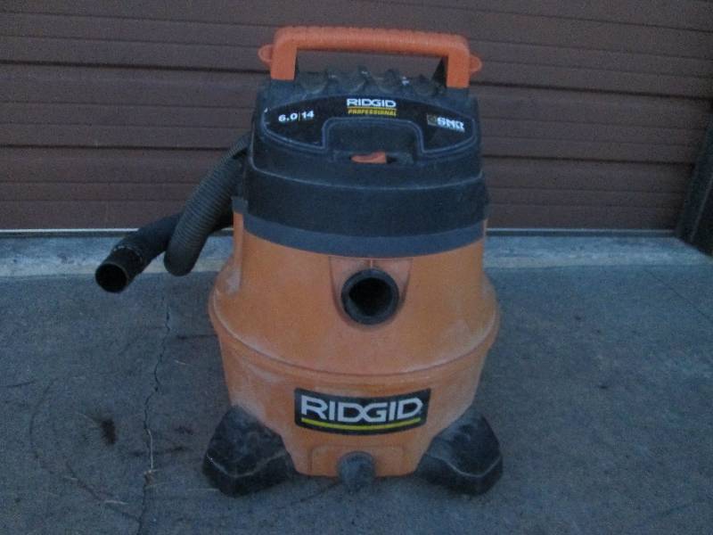 lot 30 image: Ridgid 14 Gallon Shop Vac