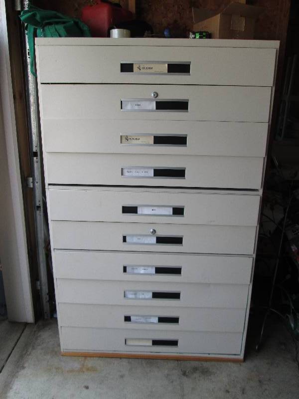lot 37 image: Heavy Duty 10 Drawer Cabinet