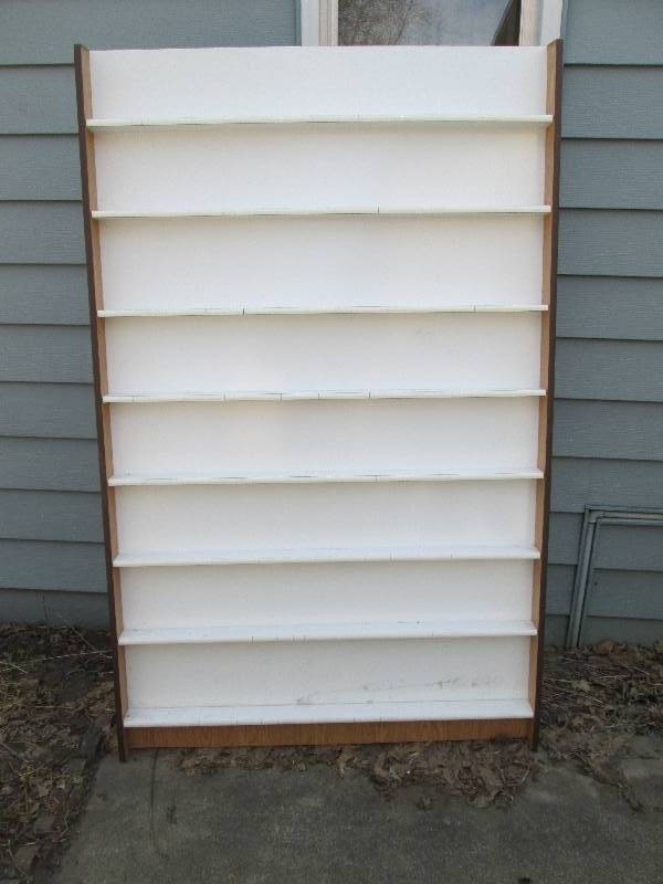 lot 38 image: Melamine Display Shelf