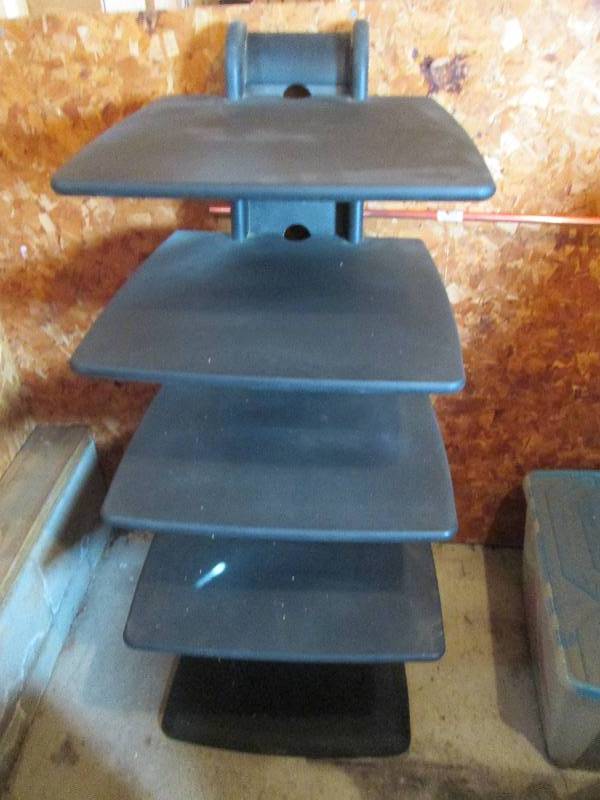 lot 39 image: Tech Craft Audio Stand