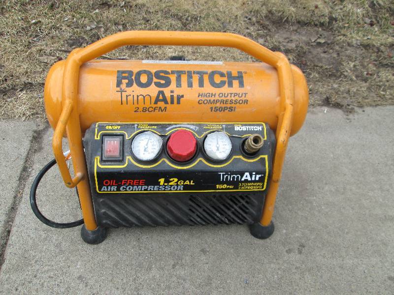 lot 49B image: Bostitch 150 Psi Air Compressor