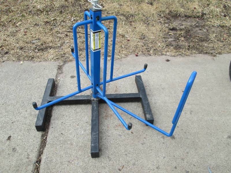 lot 55 image: Cable Dispenser