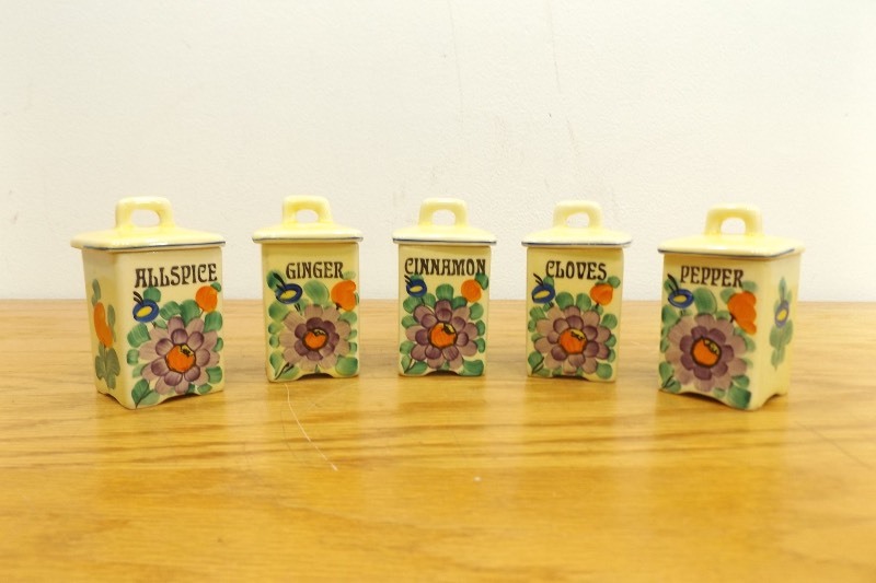 lot 15 image: Set of 5 Vintage Czechoslovakia Hand-Painted Porcelain Spice Containers