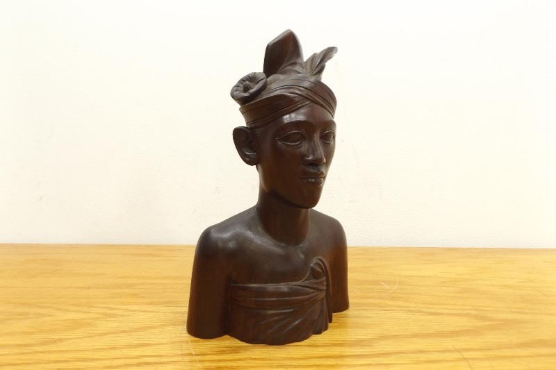 lot 30 image: Solid Wood Carved Bust Statue