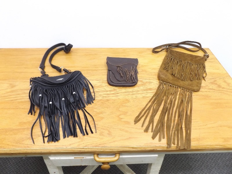 lot 46 image: 3 Leather Fringe Purses