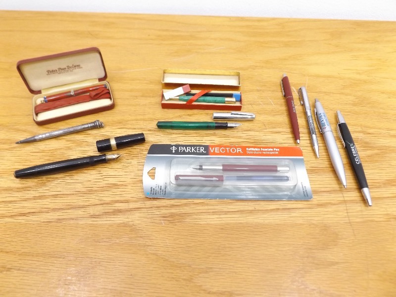 lot 49 image: Lot of AntiqueVintage Fountain Pens, Ball Point, etc. Pens