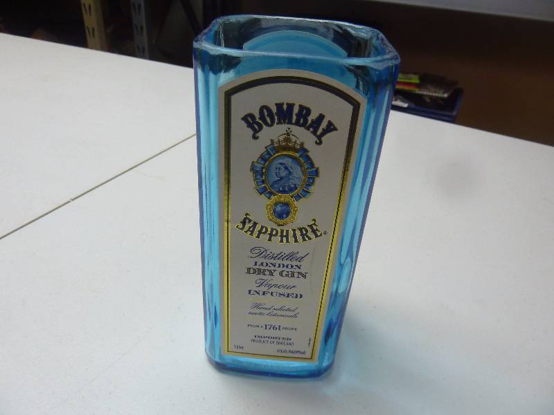 lot 2 image: Bombay Gin Vase