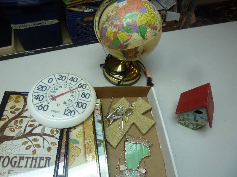lot 18 image: Decor and More