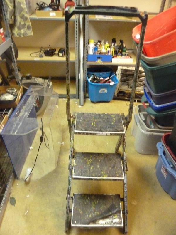 lot 40 image: Heavy Duty Step Stool