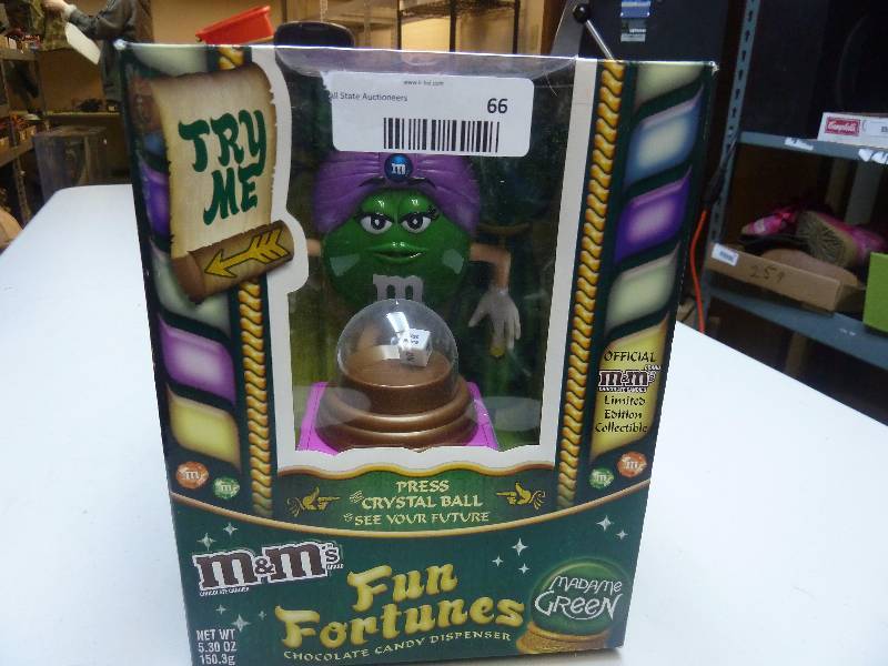 lot 66 image: M&Ms Candy Dish