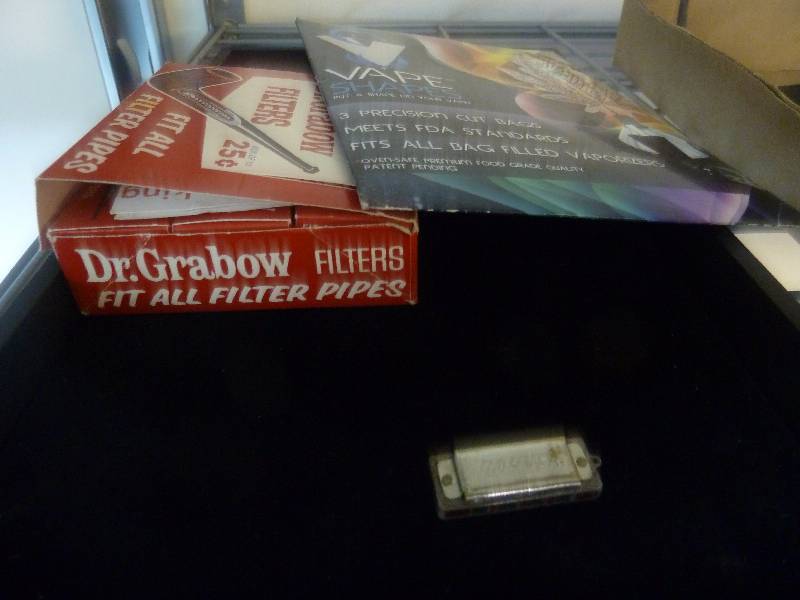 lot 80 image: Smoking Lot and More