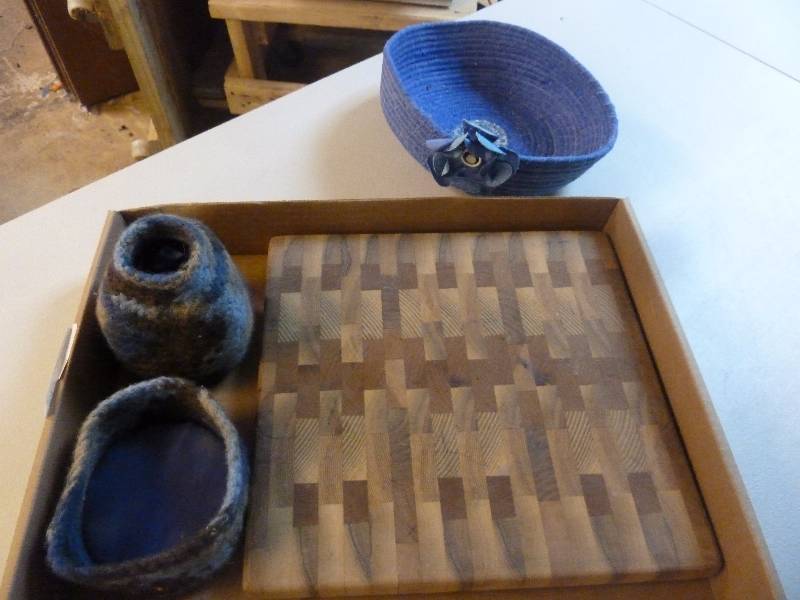 lot 108 image: Handmade Items