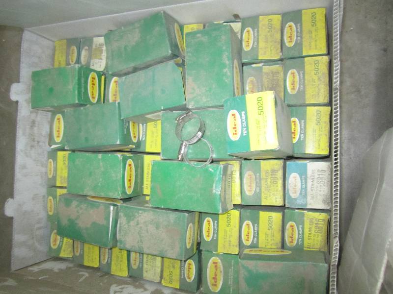 Approx. 600 hose clamps...