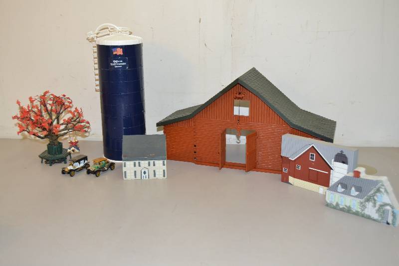 lot 161 image: Farm Scene and Toys