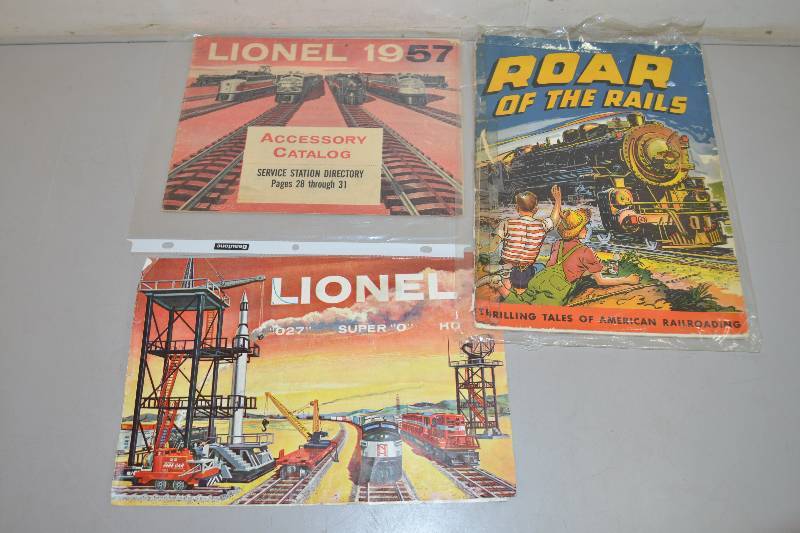 lot 191 image: Vintage Train Magazines