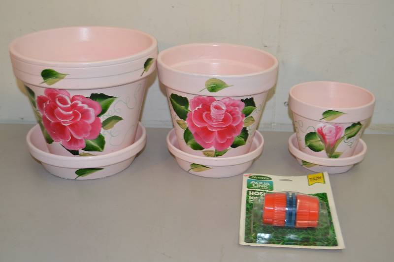 lot 208 image: Hand Painted Flower Pots
