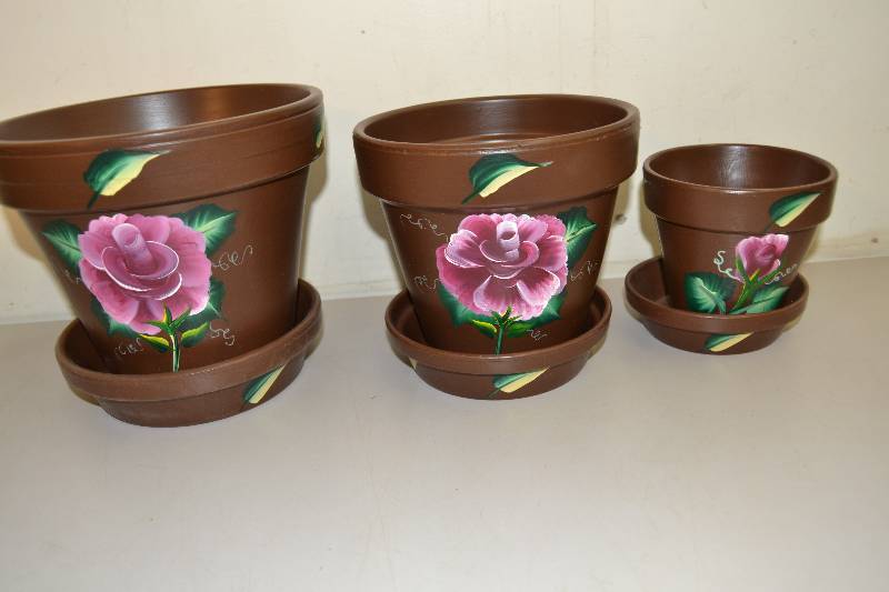 lot 210 image: Hand Painted Flower Pots