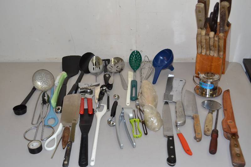 lot 245 image: Kitchen Utensils
